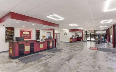 Photo 3 - Econo Lodge Cave City