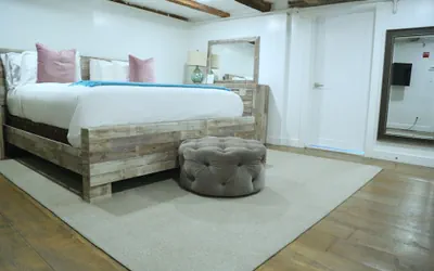 Photo 3 - Harpoon House