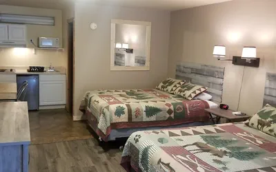 Photo 3 - Idaho Lodge and RV Park