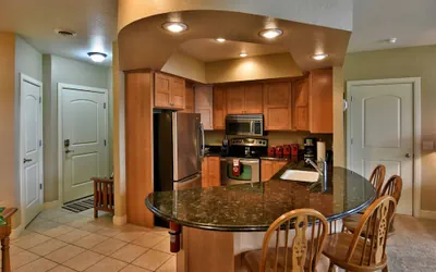 Unit 411a 1 Bd/ 1 Ba Condo 1 Bedroom Condo by RedAwning