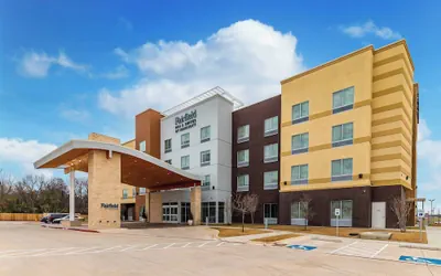 Photo 2 - Fairfield Inn & Suites by Marriott Gainesville I-35