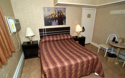 Photo 5 - Swan Motel