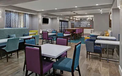 Photo 5 - Hampton Inn Weslaco