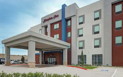 Photo 2 - Hampton Inn Weslaco