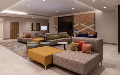 Photo 5 - Hilton Garden Inn Kansas City Airport