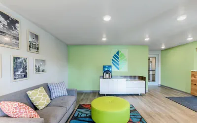 Photo 3 - WoodSpring Suites Chicago Addison