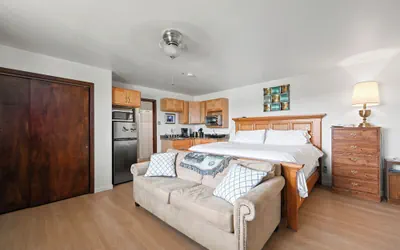 Photo 4 - Eagle View Motel & Retreat