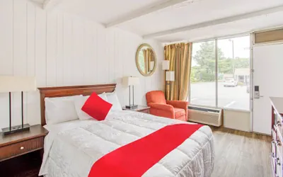 Photo 2 - OYO Inn Kernersville