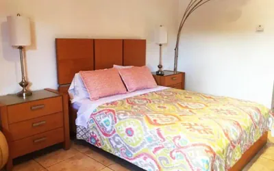 Photo 4 - Amazing Apartment,hallandale Beach, Walk to Ocean!