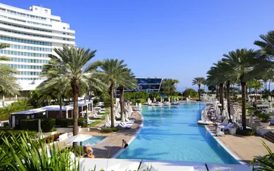 Photo 2 - Fontainebleau Miami Beach Private Luxury Suites