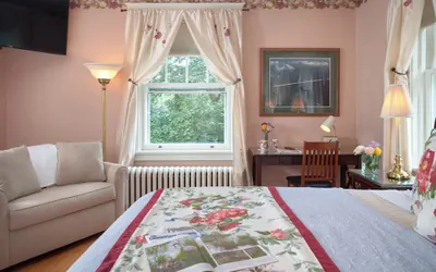Photo 5 - Mooreland Garden Inn