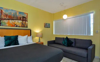 Photo 5 - Cozy Studio Hallandale Beach, Near the Ocean :)