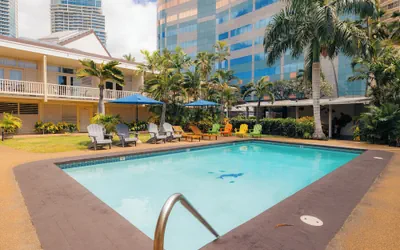 Photo 2 - Waikiki Heritage Hotel