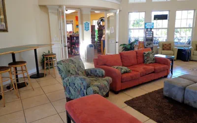 Photo 3 - 3BR Wndsr Plms Townhome by FS FL VH-2367
