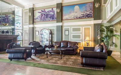 Photo 4 - The Plaza Inn & Suites
