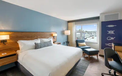 Photo 3 - Hotel Indigo Everett - Waterfront Place by IHG