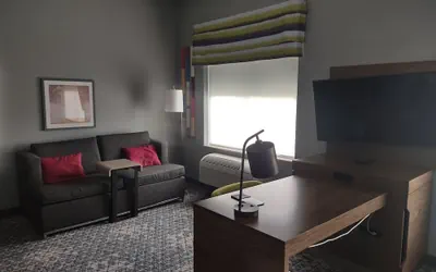 Photo 5 - Hampton Inn & Suites Pittsburgh New Stanton