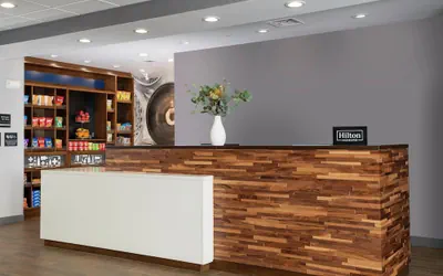 Photo 2 - Hampton Inn & Suites Pittsburgh New Stanton