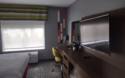 Photo 3 - Hampton Inn & Suites Pittsburgh New Stanton