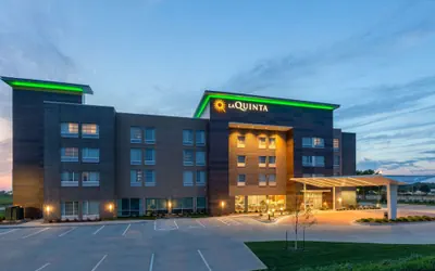 Photo 2 - La Quinta by Wyndham Altoona Des Moines