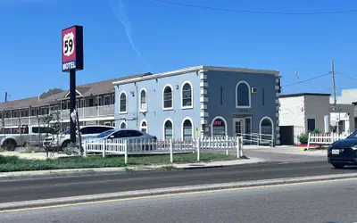 Photo 2 - Hwy 59 Motel Laredo Medical Center