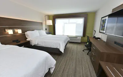 Photo 3 - Holiday Inn Express & Suites Madisonville by IHG