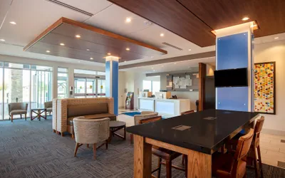 Photo 3 - Holiday Inn Express & Suites Beloit by IHG