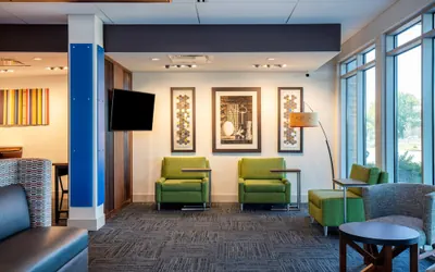 Photo 5 - Holiday Inn Express & Suites Beloit by IHG