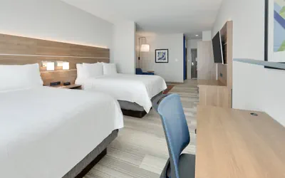 Photo 5 - Holiday Inn Express & Suites Plano - The Colony by IHG