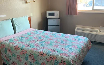 Photo 3 - Best budget inn