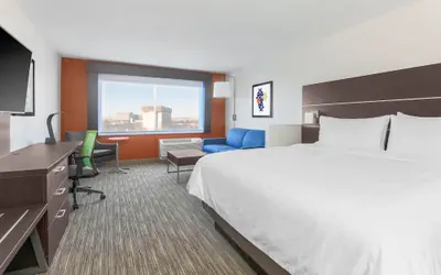 Photo 5 - Holiday Inn Express & Suites Chicago O'Hare Airport by IHG