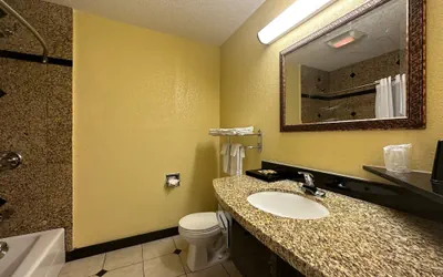 Photo 5 - Western Village Inn
