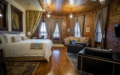 Photo 2 - The Hackett Hotel
