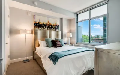 Photo 5 - Bluebird Suites near Chevy Chase