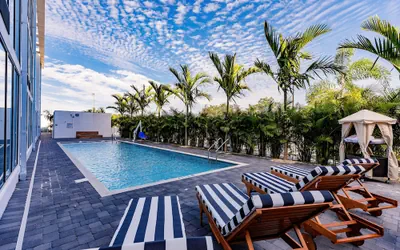 Photo 2 - Kompose Boutique Hotel