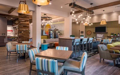 Photo 4 - Hampton Inn Riverside Downtown