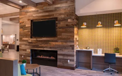 Photo 3 - Hampton Inn Riverside Downtown