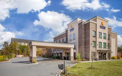 Photo 2 - Comfort Inn & Suites Florence Center Area