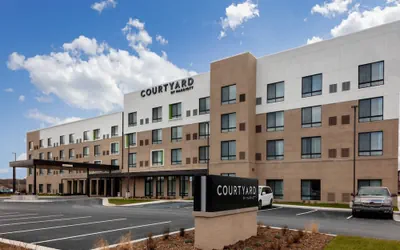Photo 2 - Courtyard by Marriott East Lansing Okemos