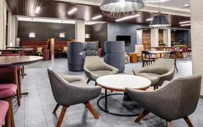 Photo 4 - Courtyard by Marriott East Lansing Okemos
