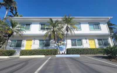 Photo 2 - BeachTrail Lodging