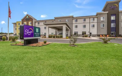 Photo 2 - Sleep Inn at Discovery Park of America