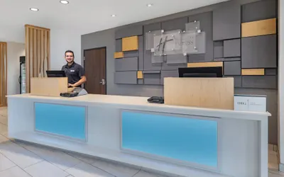 Holiday Inn Express & Suites Ruskin by IHG