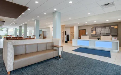 Photo 2 - Holiday Inn Express & Suites Ruskin by IHG