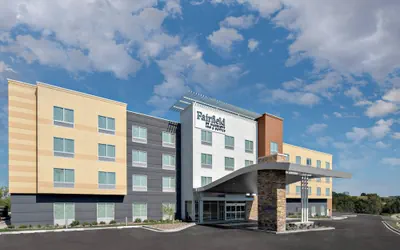 Photo 2 - Fairfield Inn & Suites by Marriott Lake Geneva