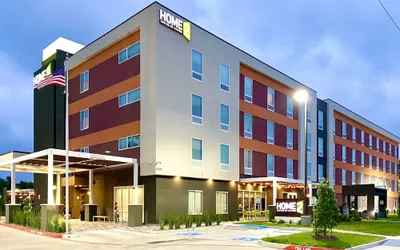 Photo 2 - Home2 Suites by Hilton Beaumont