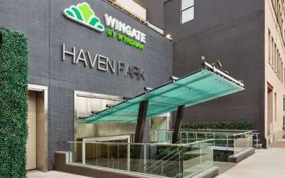 Photo 2 - Wingate by Wyndham Bronx/Haven Park