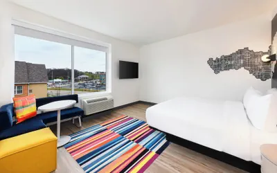 Photo 4 - Aloft by Marriott Cincinnati West Chester