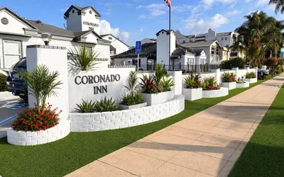 Photo 2 - Coronado Inn