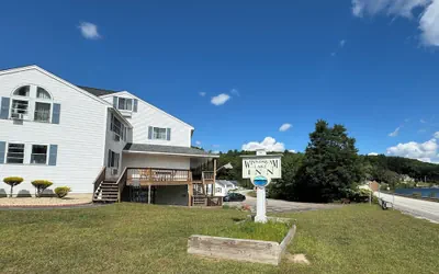 Photo 2 - Winnisquam Lake Inn
